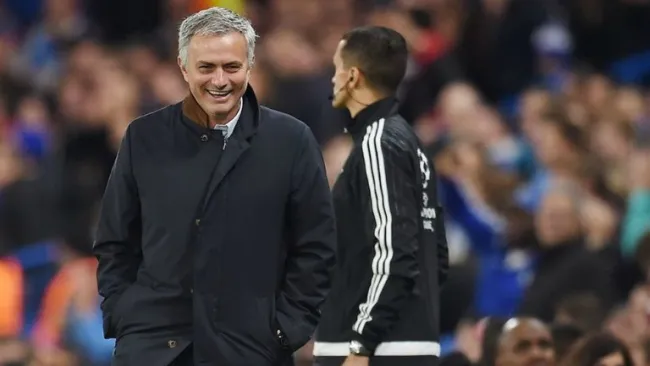 Mourinho, durante un partido con el Chelsea