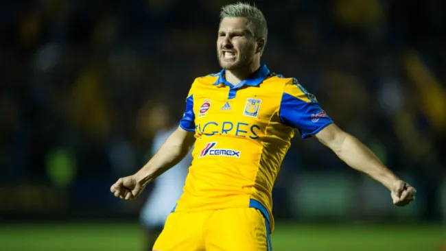 Gignac celebra gol contra América