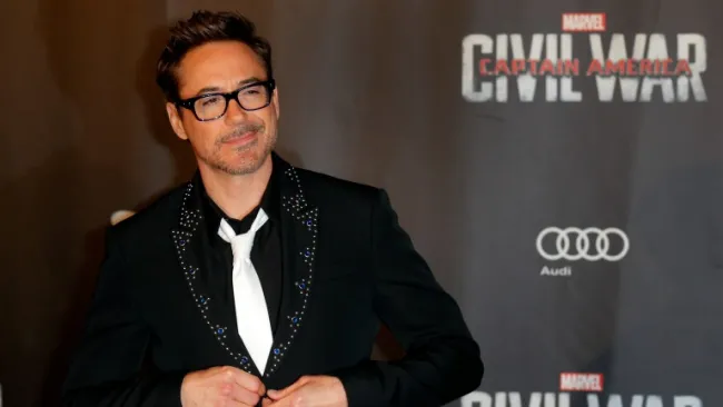 Robert Downey Jr. en la premier de Capitán América: Civil War