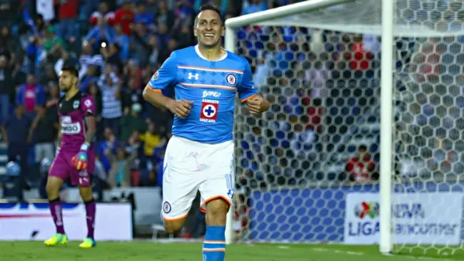 Chaco Giménez celebrando un gol con La Máquina