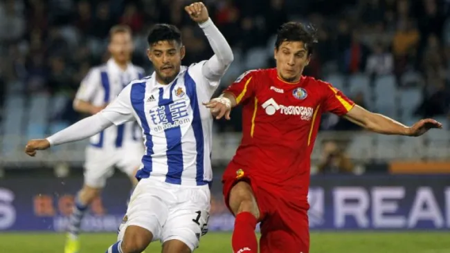 Vela, durante un encuentro de la Real Sociedad
