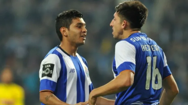 Herrera y Tecatito, en un partido del Porto