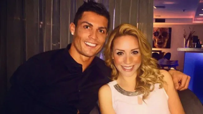 Cristiano se toma la foto con piloto de su jet privado