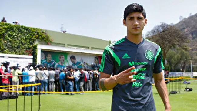 Pulido posa durante un entrenamiento con el Tri