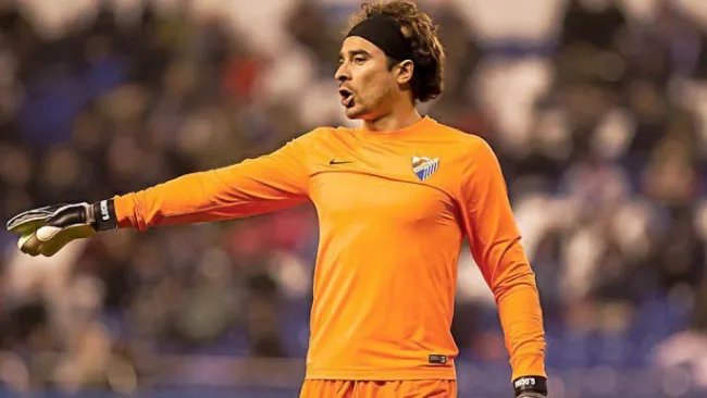 Guillermo Ochoa, en un partido con el Málaga