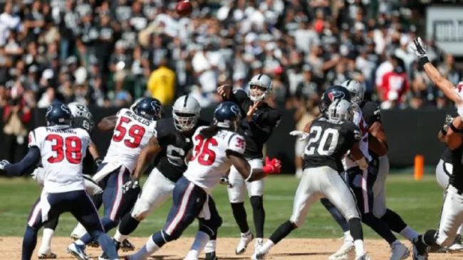 Raiders frente a Houston en un duelo de NFL