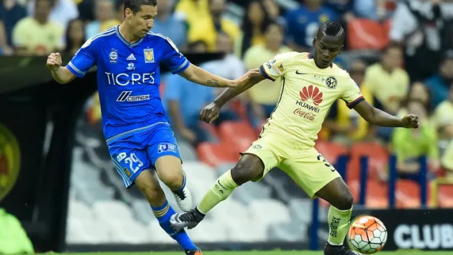 Quintero disputando la Final de Concachampions