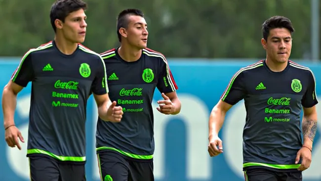 Jugadores del Tri Olímpico en un entrenamiento