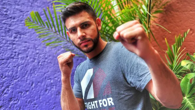 El Pantera posa para la lente de RÉCORD