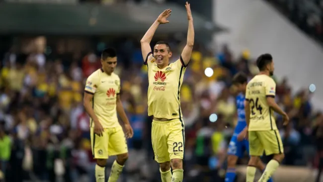 Paul Aguilar festeja tras el título de Concachampions