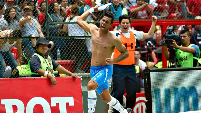 Benítez festejando su anotación contra Toluca