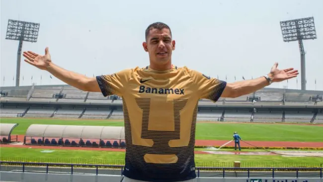 Gerardo Alcoba posa para la lente de RÉCORD en Ciudad Universitaria