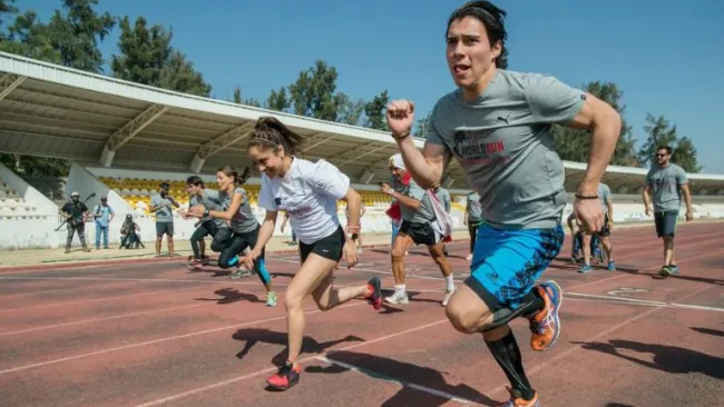 Paola Longoria y otros embajadores de Wings for Life World Run