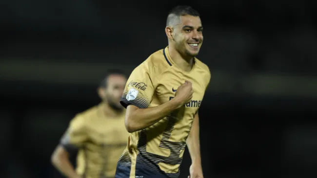 Gerardo Alcoba celebra un gol en Copa Libertadores