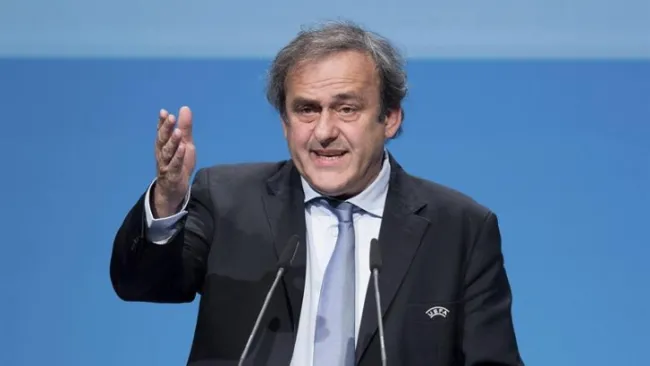 Platini, durante un discurso