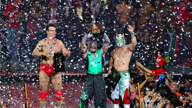 Alberto del Rio, Rey Mysterio y Mistezis ganadores del Mudial de Lucha Libre 2015