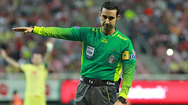 César Ramos durante el Chivas contra América