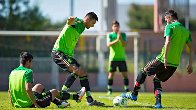 Seleccionados entrenan previo al torneo de Toulon