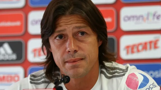 Matías Almeyda en conferencia de prensa