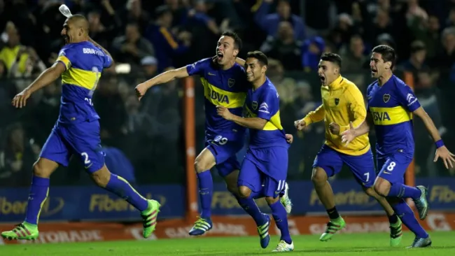 Jugadores de Boca Juniors celebran el pase a Semifinales
