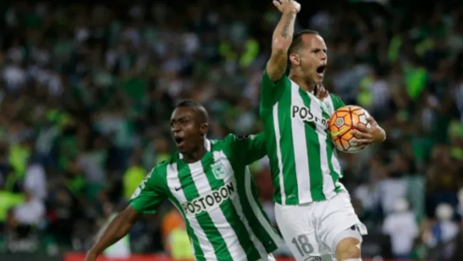 Alejandro Guerra celebra el segundo gol anotado