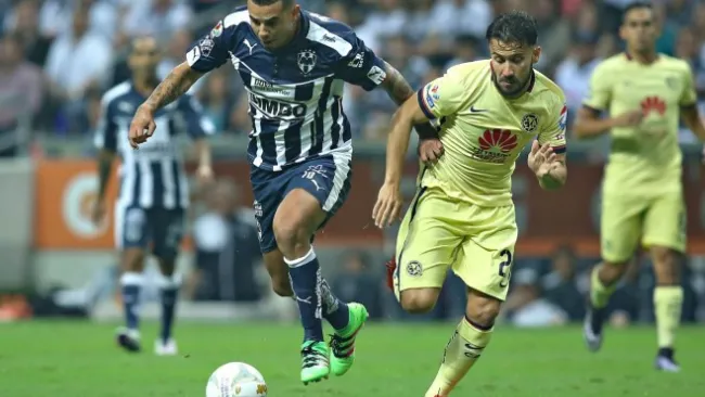 Cardona disputra el esférico con Guerrero