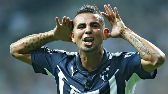 Edwin Cardona festejando el primer gol de Rayados frente al América