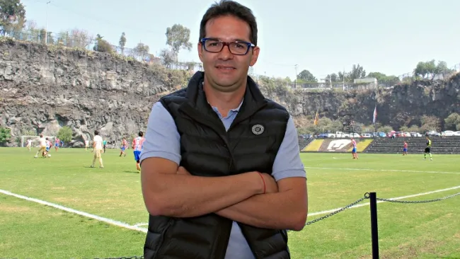 Antonio Sancho posa en la cantera de la UNAM