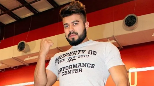 Andarde 'Cien' Almas en su presentación en NXT