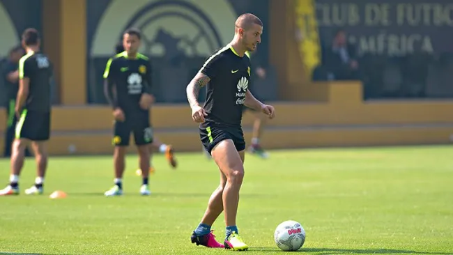 Benedetto, en un entrenamiento del América