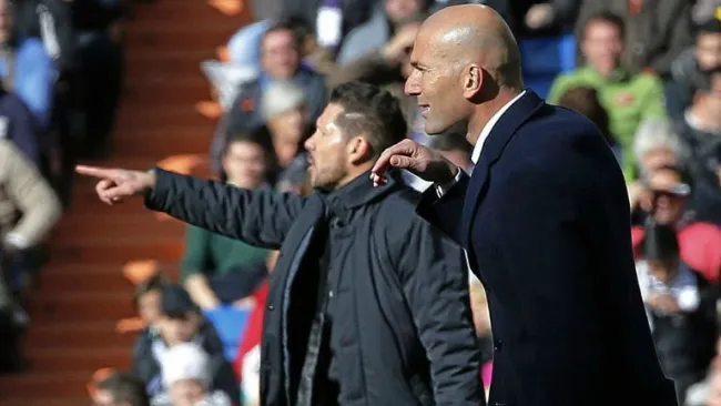 Simeone y Zidane dan indicaciones duarnte el Derbi madrileño