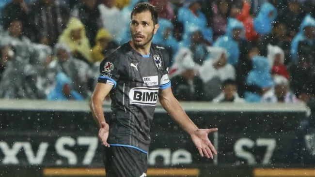 El capitán de Rayados, José María Basanta, durante la Final Ida en el Estadio Hidalgo