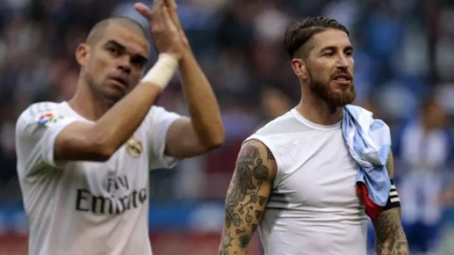 Ramos y Pepe, tras un partido
