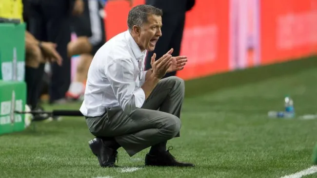 Juan Carlos Osorio en un partido del Tri