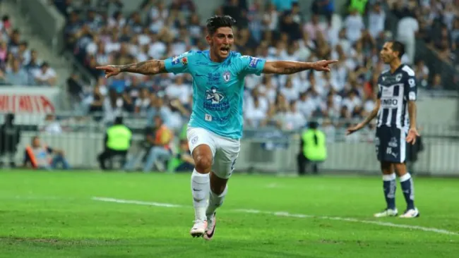 Guzmán celebra el gol del título frente a Rayados