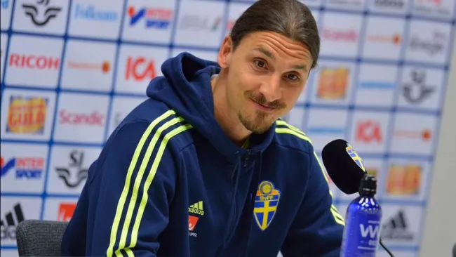 Ibrahimovic declara en conferencia de prensa