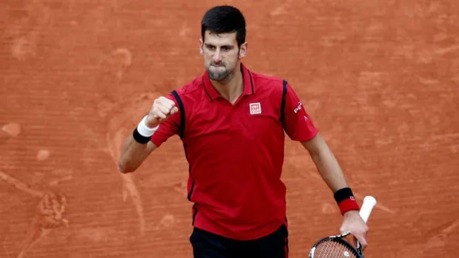 Novak Djokovic durante la Semifinal contra Wawrinka de Roland Garros 