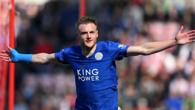 Vardy festeja un gol con el Leicester