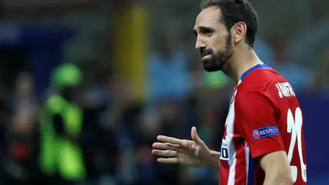 Juanfran se lamenta tras caer en la Final de Champions