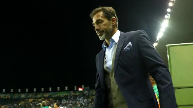 Gustavo Matosas en un partido de Atlas