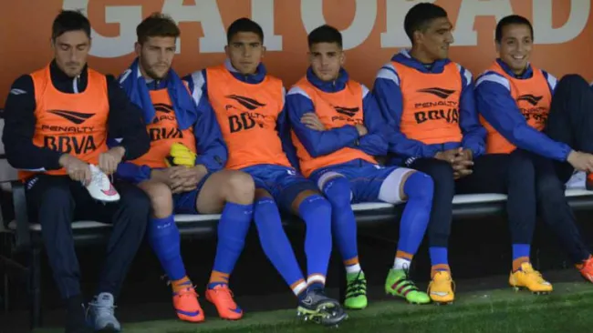 Suplentes de Talleres observan partido contra All Boys