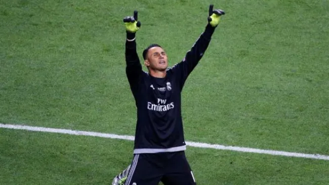 Keylor Navas celebra en tanda de penaltis