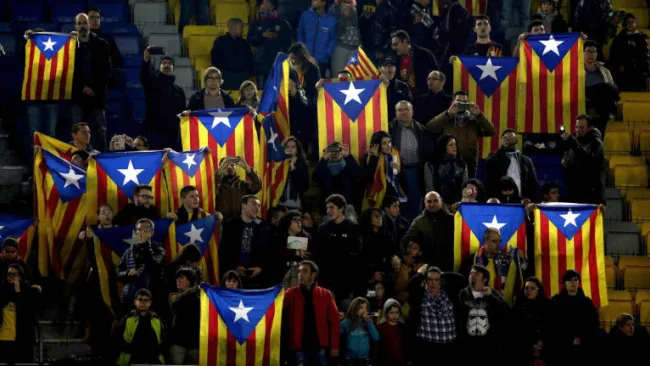 Esteladas presentes en partido de UCL