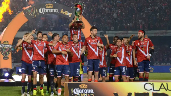 Jugadores de Veracruz festejan título de Copa MX