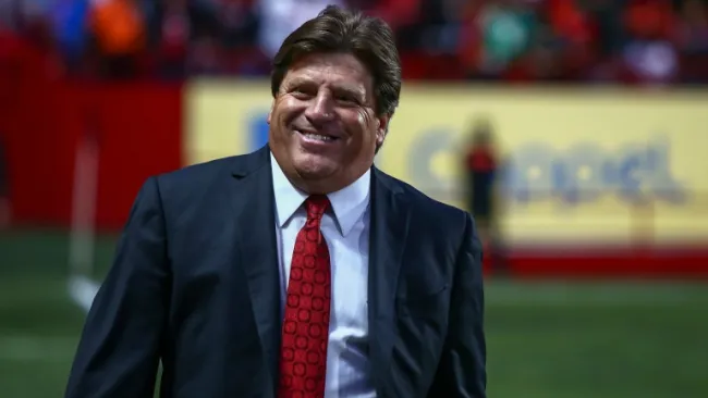 Miguel Herrera en un partido de Xolos