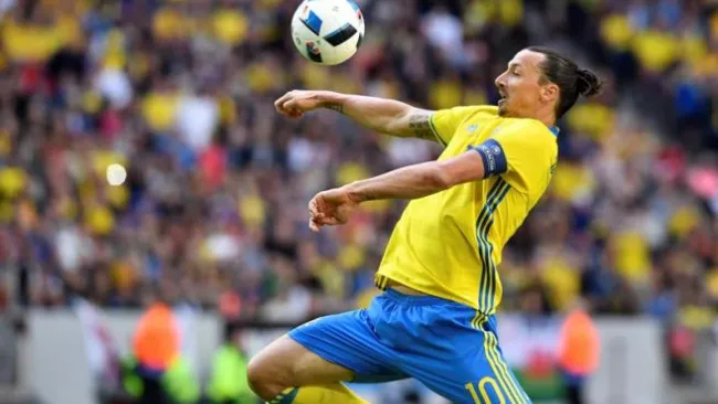 Zlatan disputa partido amistoso con selección de Suecia