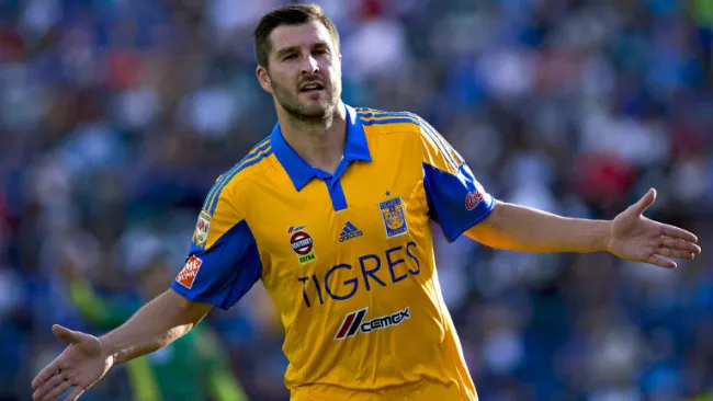 Gignac festeja un gol con Tigres 
