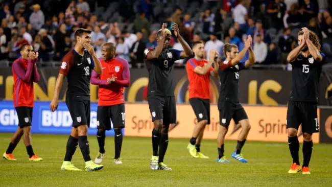 Jugadores de EU agradecen a la afición