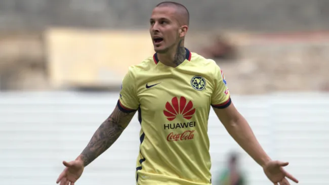 Darío Benedetto celebra gol con América