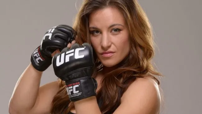  Miesha Tate, campeona de peso gallo de UFC